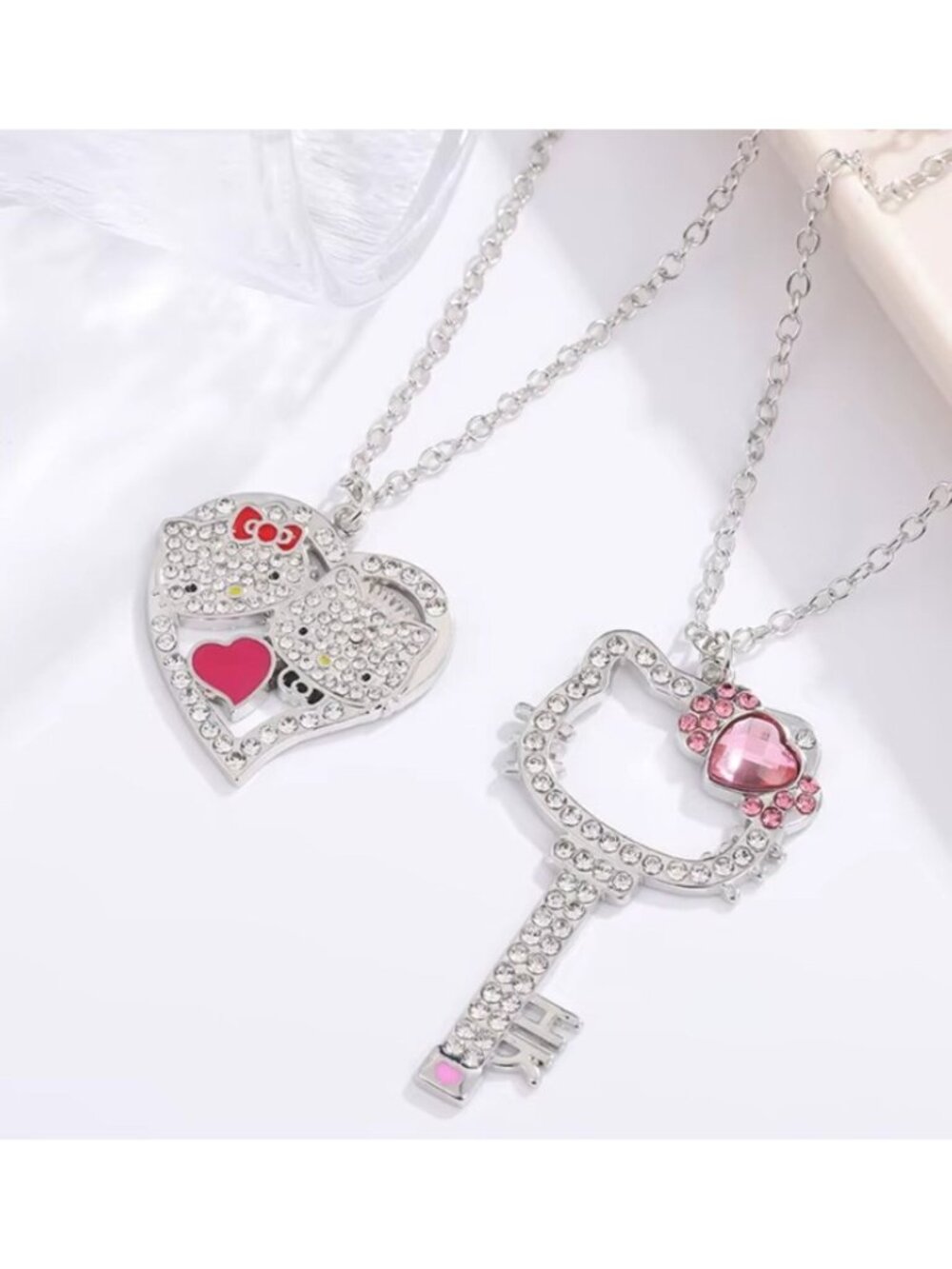 Hello Kitty Sparkling Key & Heart Pendant Necklace – Kawaii Rhinestone Collector